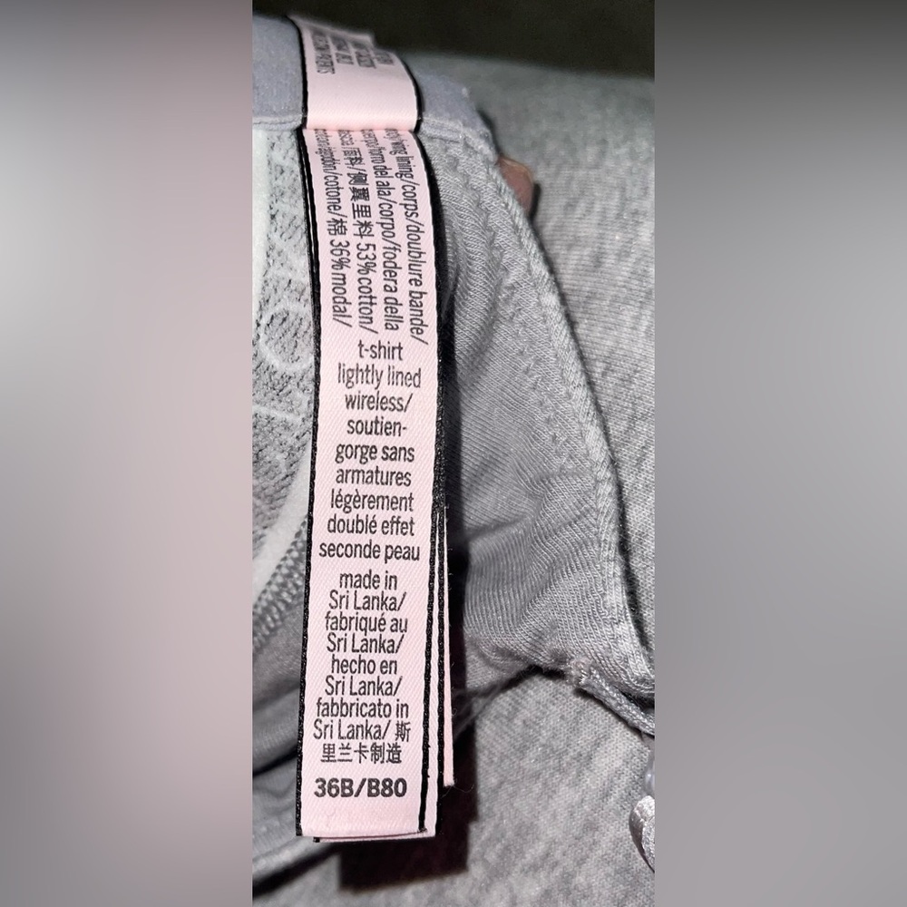 Victoria’s Secret T-shirt bra 36 B grey wireless - Picture 5 of 5